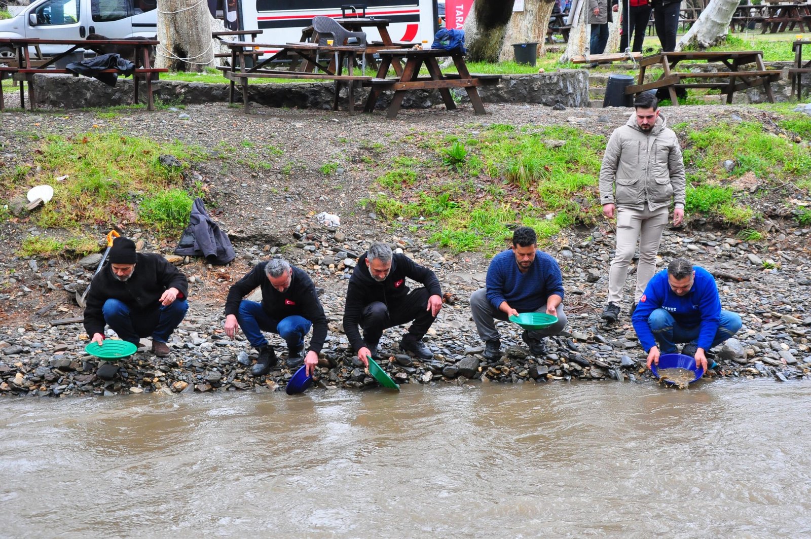 Ersan ERDOĞAN/MANİSA, (DHA)- MANİSA'nın Turgutlu ilçesinde yaşayan İbrahim Irgatcı'nın (46)