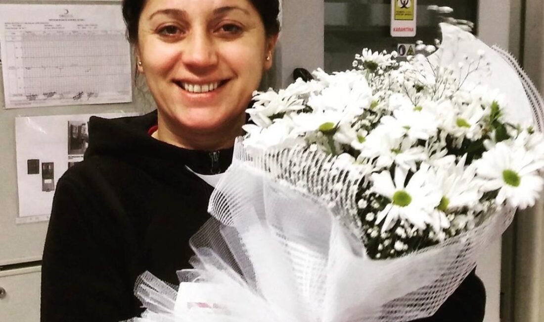 Öznur GÜNEŞ/ZONGULDAK, (DHA)- ZONGULDAK’ta bir spor salonunda antrenman yaparken kalp