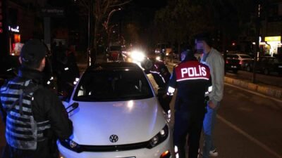Erkan ALTUNTAŞ/AKSARAY, (DHA)- AKSARAY'da stajyer ehliyeti ile araç kullanan Alican