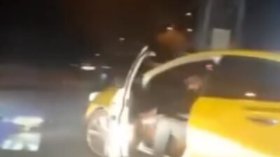 Serhat GÜLER/ADANA, (DHA)- ADANA'da bir taksi şoförü, tartıştığı meslektaşının aracının
