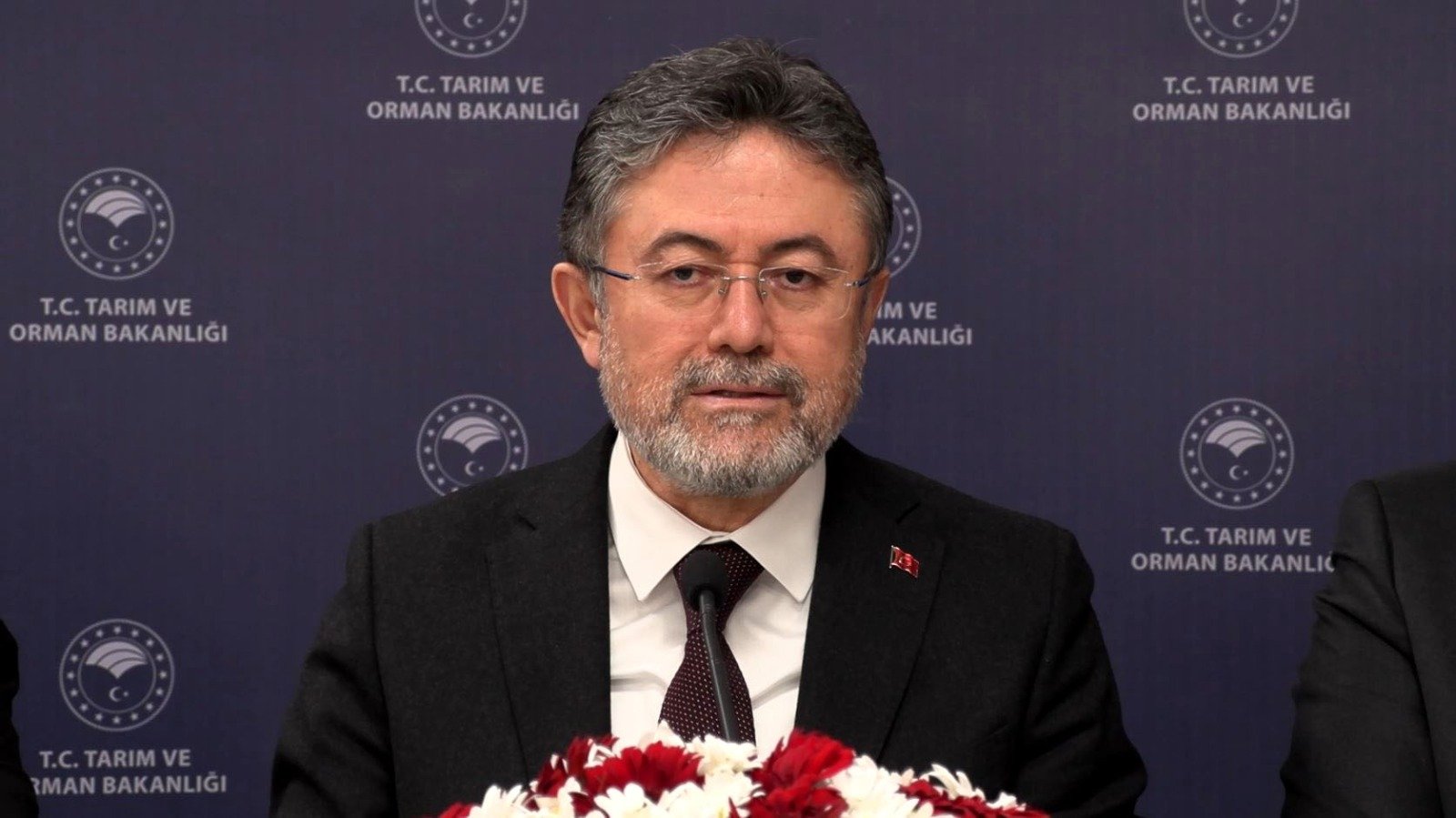 Selçuk BAŞAR/GÜMÜŞHANE,(DHA)- TARIM ve Orman Bakanı İbrahim Yumaklı, “Gübre stoklarımızda