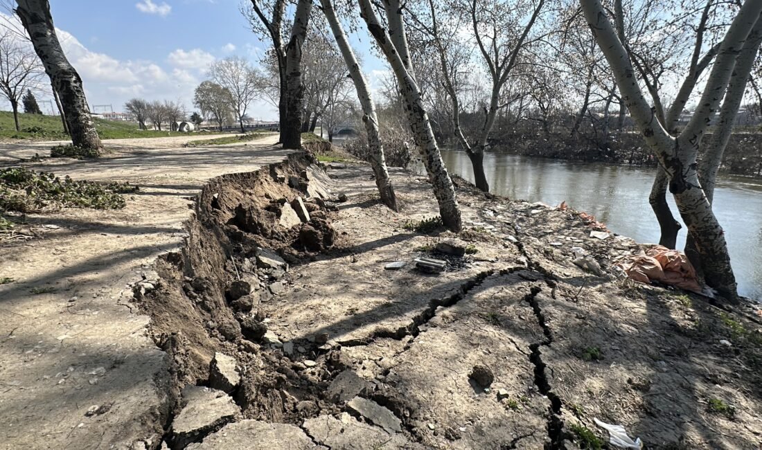 Olgay GÜLER-Umut IŞIK/EDİRNE, (DHA)-EDİRNE'de son yağışlar ve Bulgaristan'ın barajlardan su