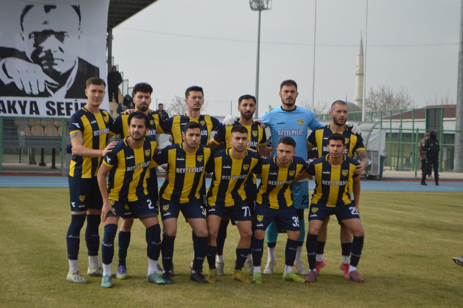 Ünsal YÜCEL/EDİRNE(Edirne),(DHA)-EDİRNE Muhteşem Amatör Futbol Ligi’nde İpsalaspor-Yeniimaret Spor ortasında 3-3