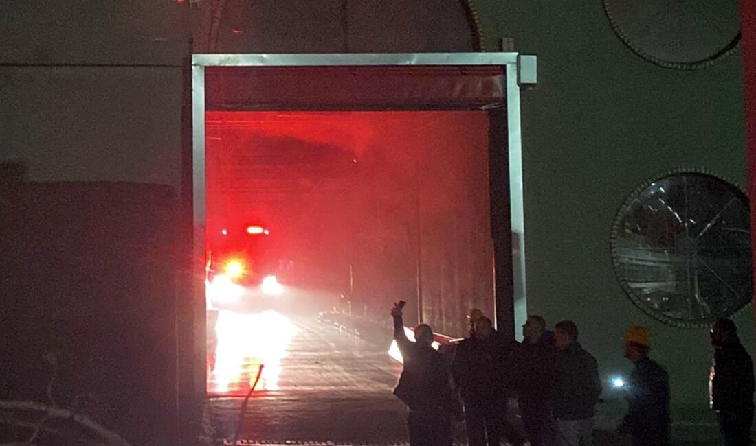 Onur KAYA/ ÇERKEZKÖY(Tekirdağ), (DHA)- TEKİRDAĞ'ın Çerkezköy ilçesinde valf üreten fabrikada