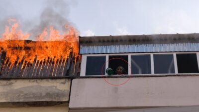 Yavuz YILMAZ/İNEGÖL (Bursa), (DHA)-BURSA'nın İnegöl ilçesinde 4 katlı binanın teras