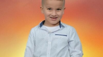 Buse BAĞCI/KİRAZ (İzmir), (DHA)-İZMİR'in Kiraz ilçesinde traktörün arkasına takılan toprak