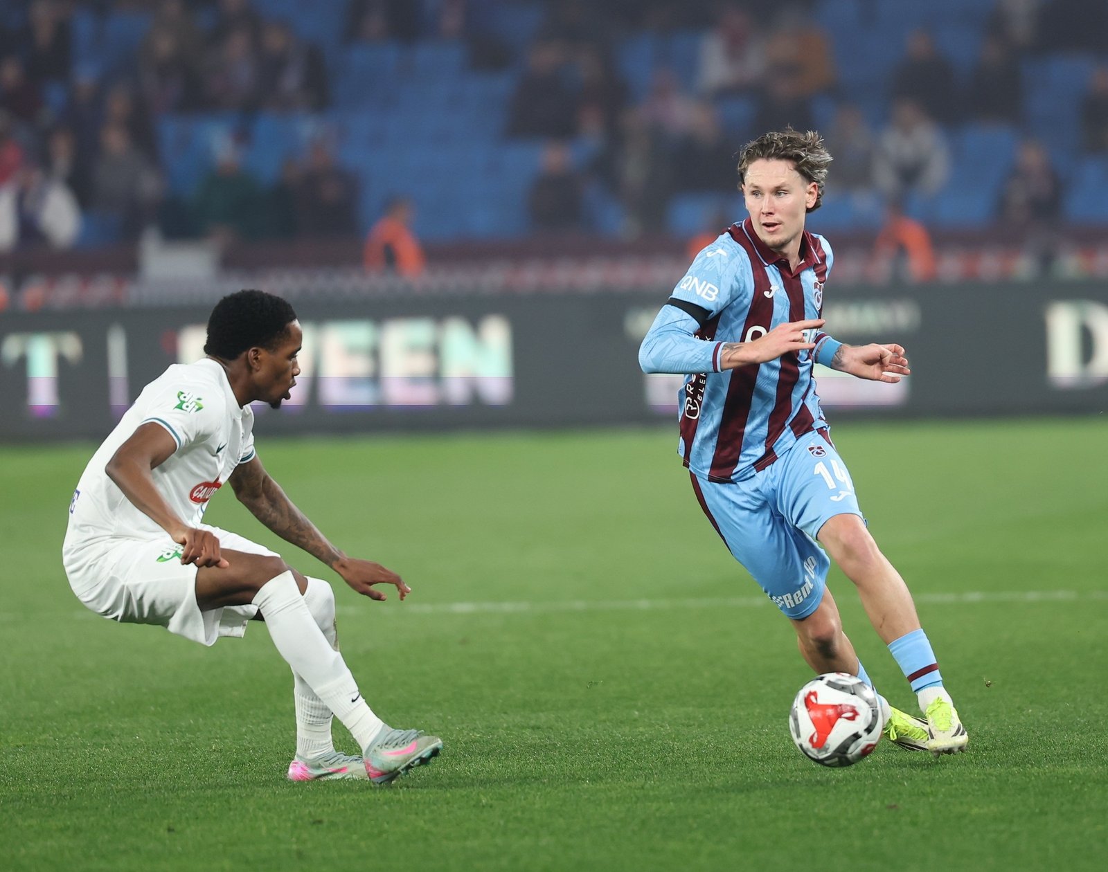 Nurgül GÜNAYDIN/ TRABZON,(DHA)- 2025-26 sezonu ara transfer döneminde kadrosuna 3