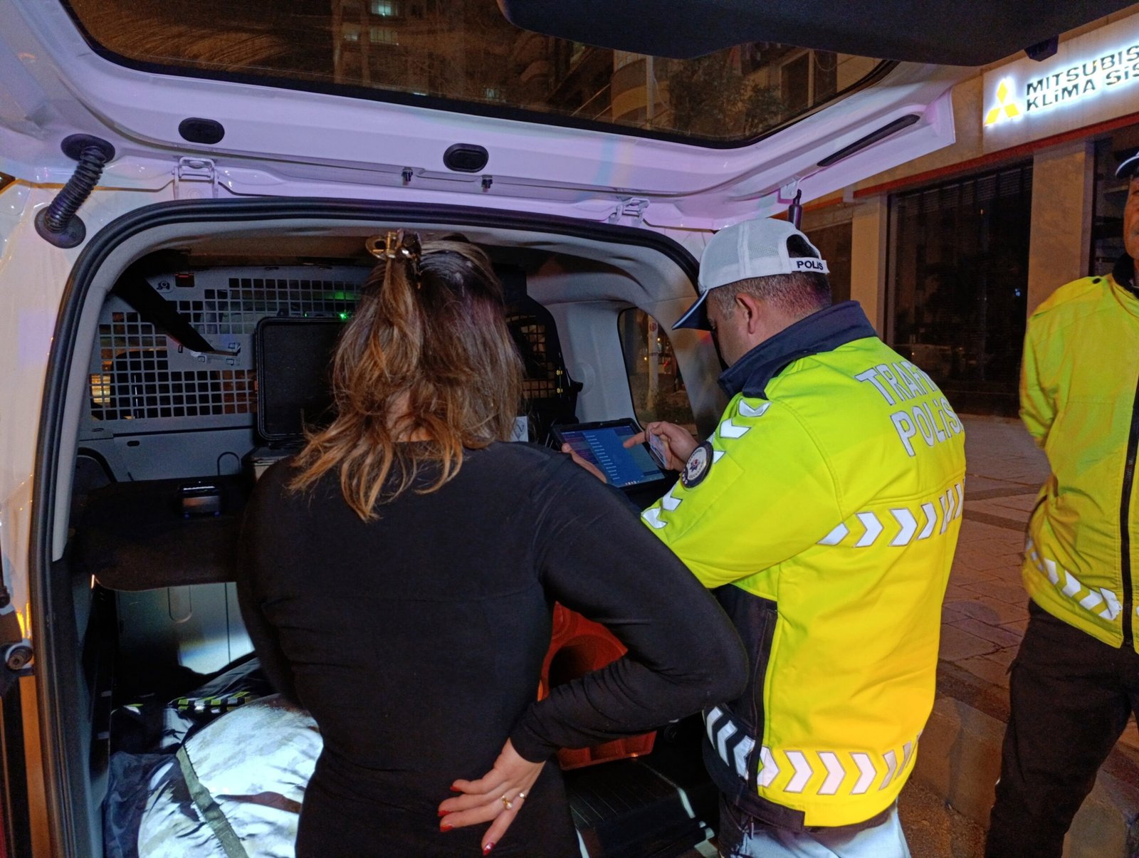 Yusuf YILDIZ/ADANA, (DHA) - ADANA’da trafik polislerinin yaptığı denetimde 48