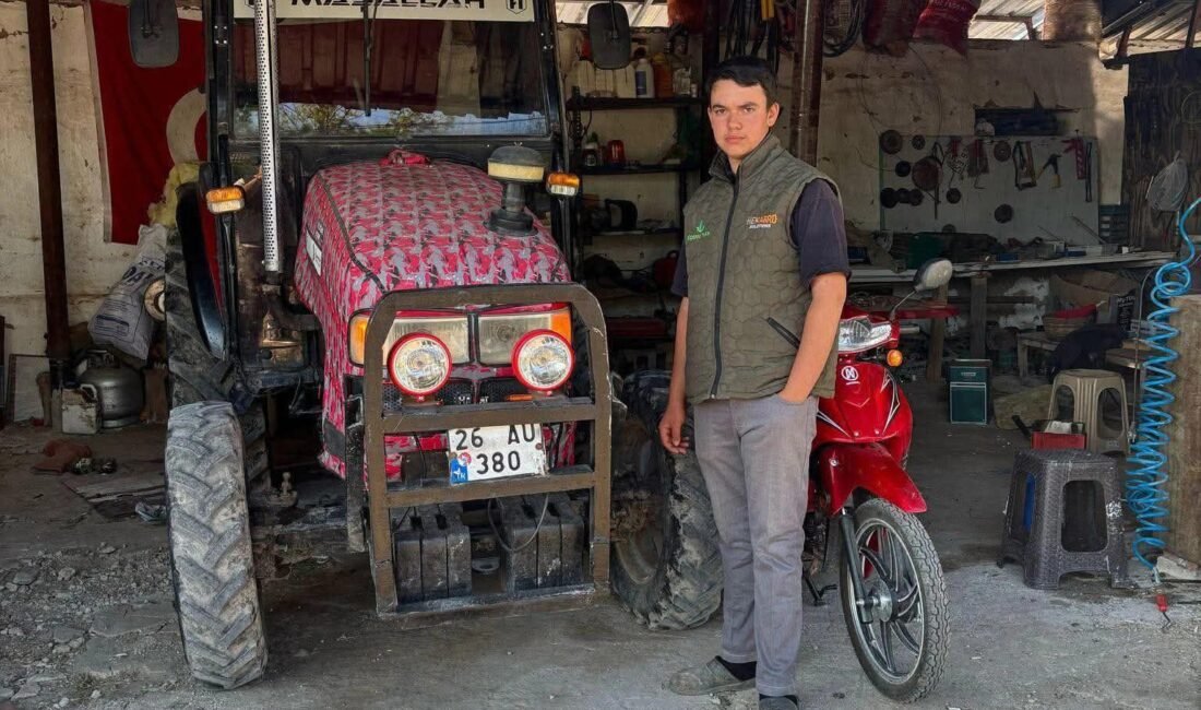 Batuhan KILIÇ/ESKİŞEHİR, (DHA)- ESKİŞEHİR’de, traktör yıkarken elektrik akımına kapılan lise