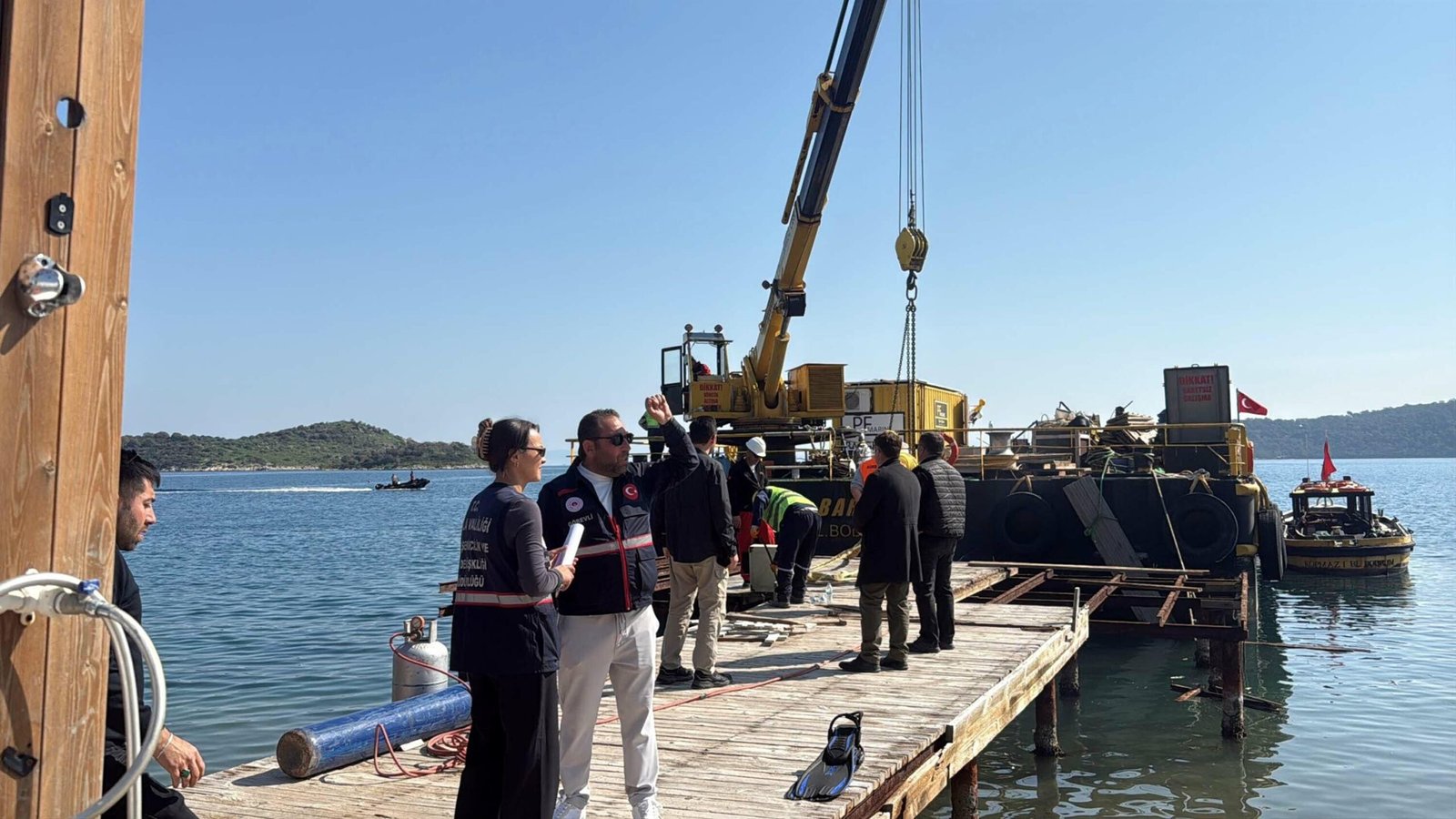 Fırat AKAY/BODRUM, (Muğla), (DHA)- MUĞLA'nın Bodrum ilçesi Türkbükü kıyısında, kıyı
