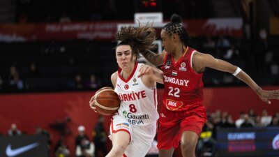 İSTANBUL, (DHA)- SALON: Turkcell Basketbol Gelişim Merkezi HAKEMLER: Julio Anaya,