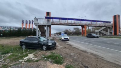 Batuhan KILIÇ/ESKİŞEHİR, (DHA)- ESKİŞEHİR’de, üst geçide 20 metre mesafede yolun