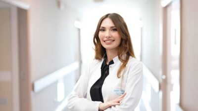 İSTANBUL, (DHA)- SAÇ dökülmesini tek başına şampuanlarla ya da rastgele