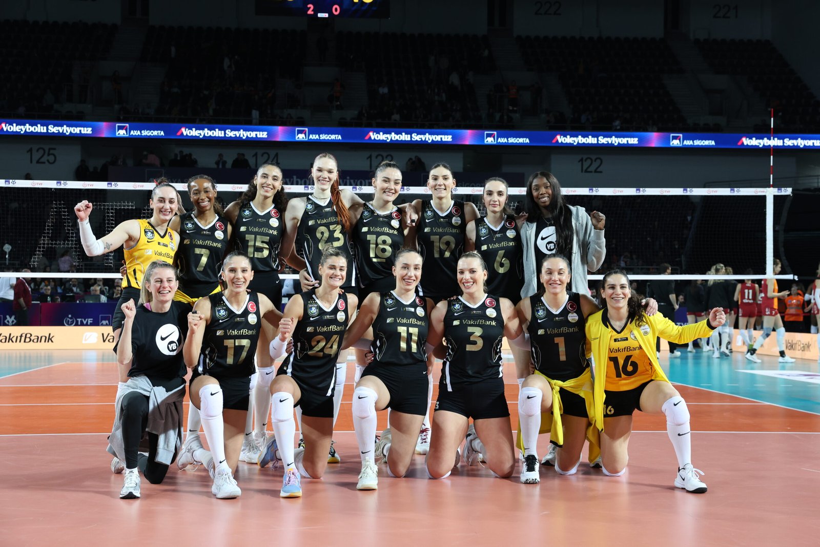 VakıfBank - Galatasaray Daikin: 3-0 İSTANBUL, (DHA)- SALON: Ankara HAKEMLER: