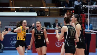 İSTANBUL, (DHA)- VAKIFBANK, 4’ü namağlup olmak üzere 6 şampiyonluğa ulaştığı