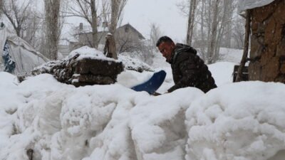 Behçet DALMAZ/VAN, (DHA)- VAN’da mart ayının son günlerinde etkili olan