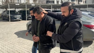 Özkan AYDIN/IĞDIR, (DHA)-IĞDIR'da yakalanan İran uyruklu şüphelinin vücudundan tıbbi müdahale