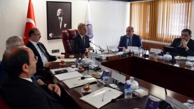 Salih TEKİN/ERZURUM, (DHA)- YÜKSEKÖĞRETİM Kurulu (YÖK) Başkanı Prof. Dr. Erol