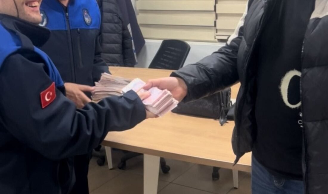 Ferhat DERVİŞOĞLU/HATAY, (DHA)- HATAY'ın Reyhanlı ilçesinde mahalle muhtarları Tarık Söker