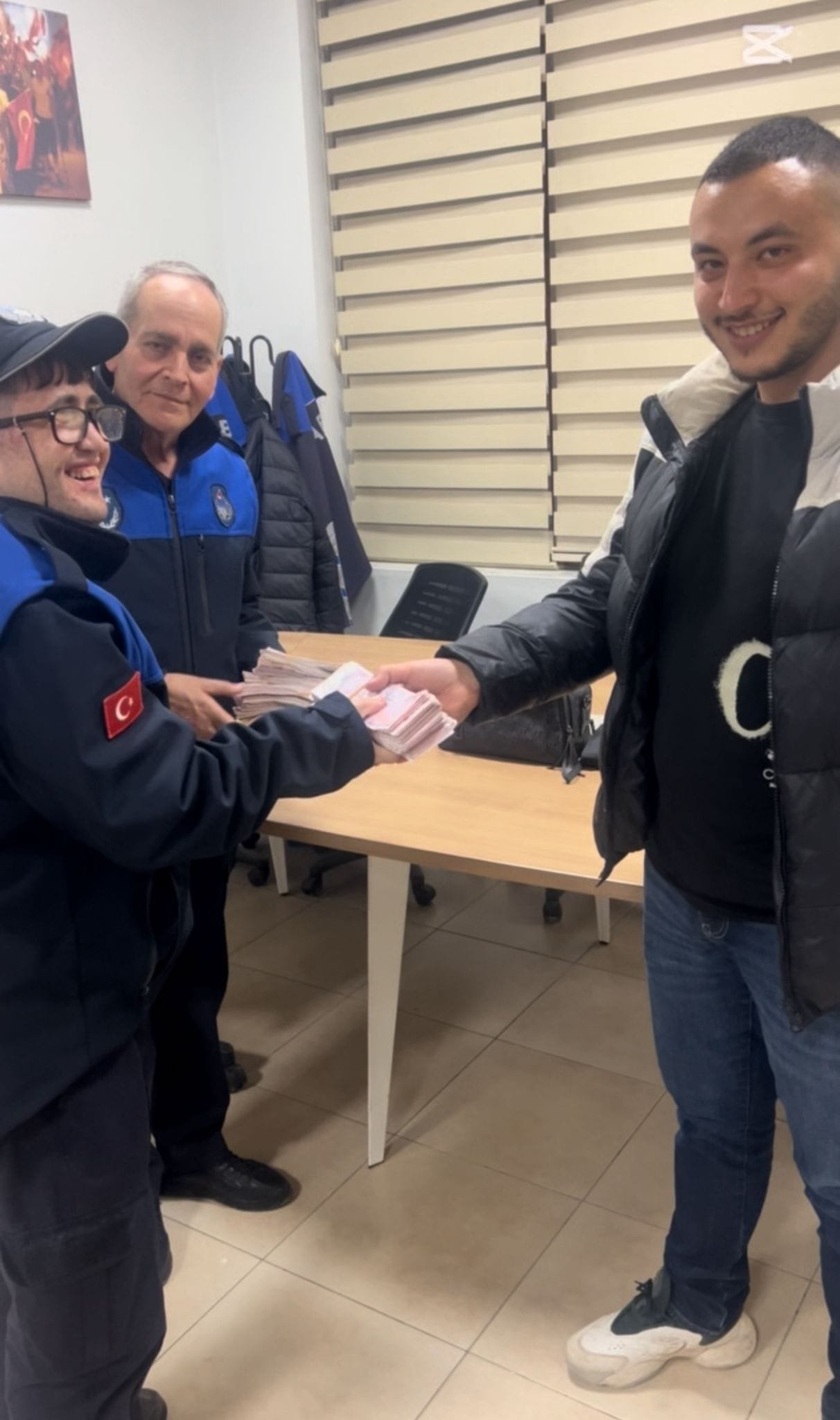 Ferhat DERVİŞOĞLU/HATAY, (DHA)- HATAY'ın Reyhanlı ilçesinde mahalle muhtarları Tarık Söker