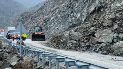 Yaşar KAPLAN/YÜKSEKOVA (Hakkari), (DHA)- HAKKARİ'nin Yüksekova ilçesinde dün meydana gelen