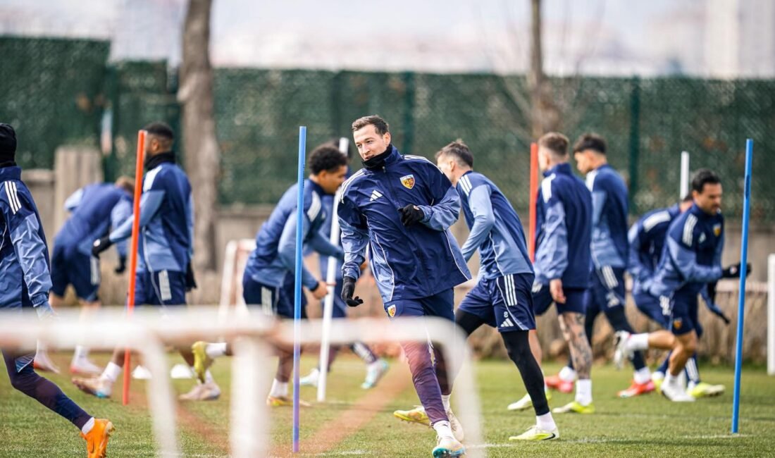 Zecorner Kayserispor, Samsunspor maçı hazırlıklarını tamamladı Samed Aydın SUN / KAYSERİ, (DHA)- SÜPER Lig ekiplerinden Zecorner