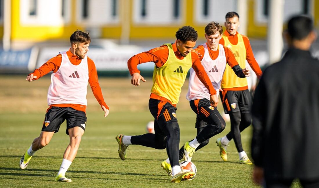 Zecorner Kayserispor, Samsunspor maçının taktiğini çalıştı Samed Aydın SUN / KAYSERİ, (DHA)- SÜPER Lig ekiplerinden Zecorner