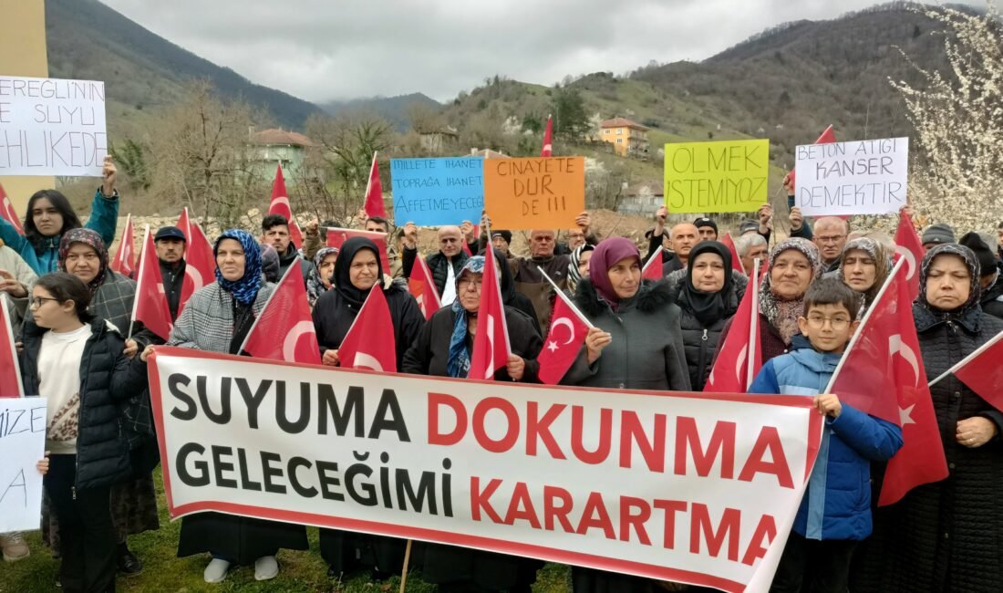 Zonguldak’ta köylüler beton santrali yapımına tepki gösterdi Ali Sencer ARSLAN/ ZONGULDAK, (DHA)- ZONGULDAK’ın Ereğli ilçesine bağlı Hasbeyler