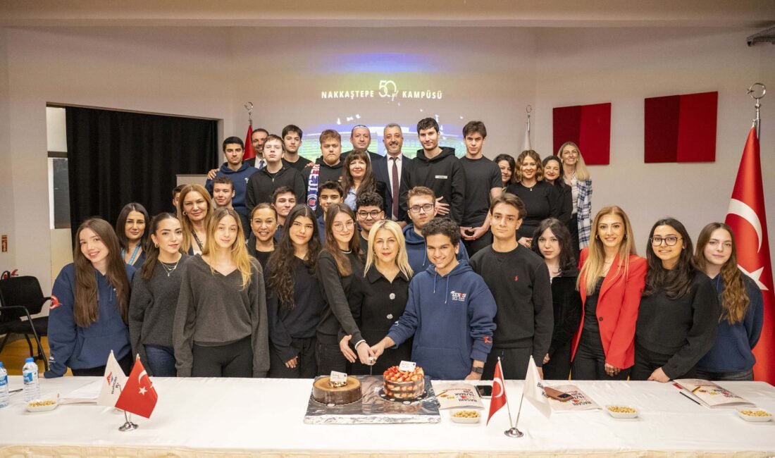 17 yaşındaki Doruk, Harvard’tan kabul aldı İZMİR, (DHA) - BAHÇEŞEHİR Koleji Nakkaştepe 50. Yıl Kampüsü öğrencisi