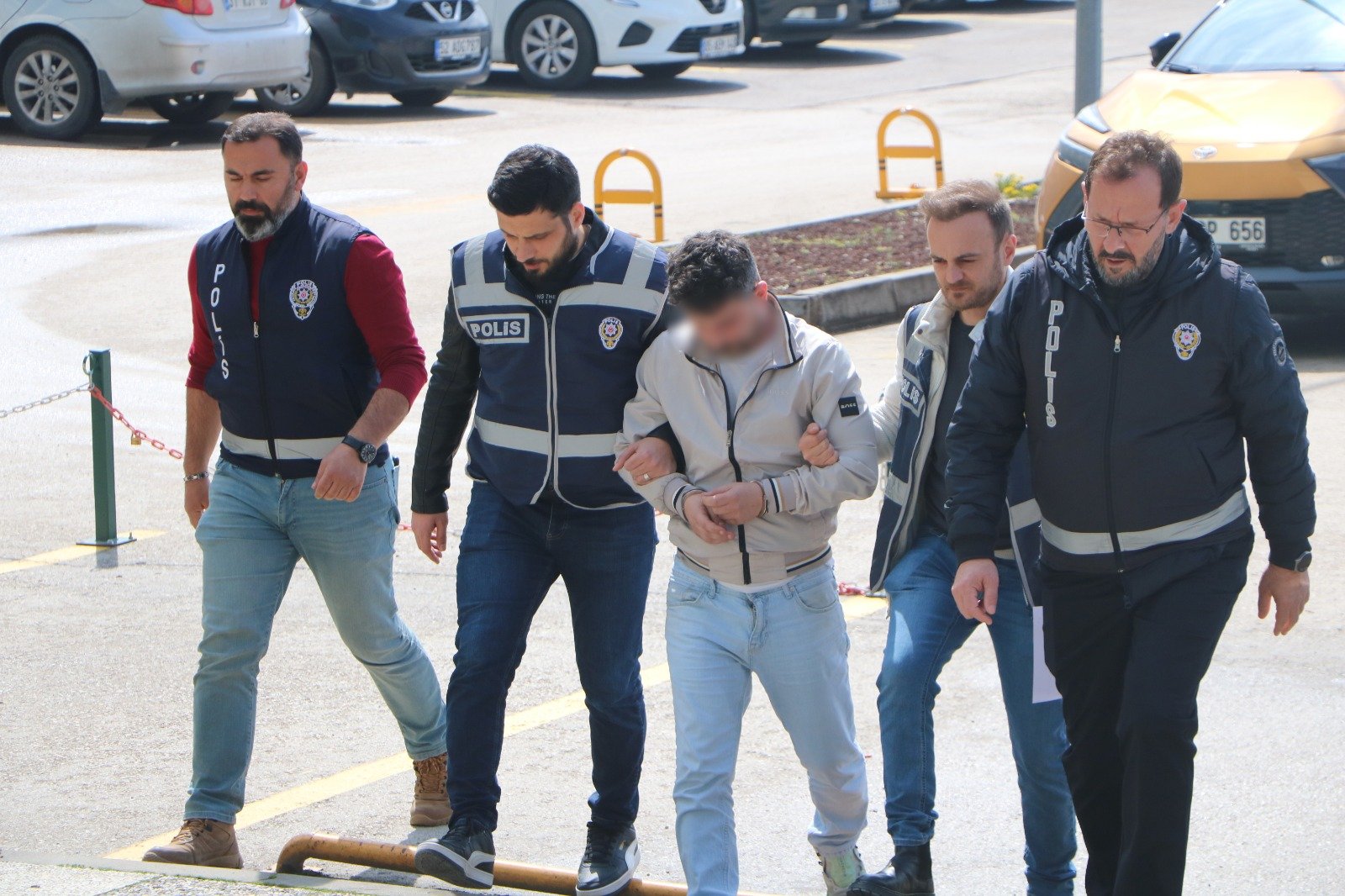 Mutlu YUCA-Zübeyde ÖZMEN/BOLU, (DHA)- BOLU’da farklı tarihlerde kendisini savcı olarak