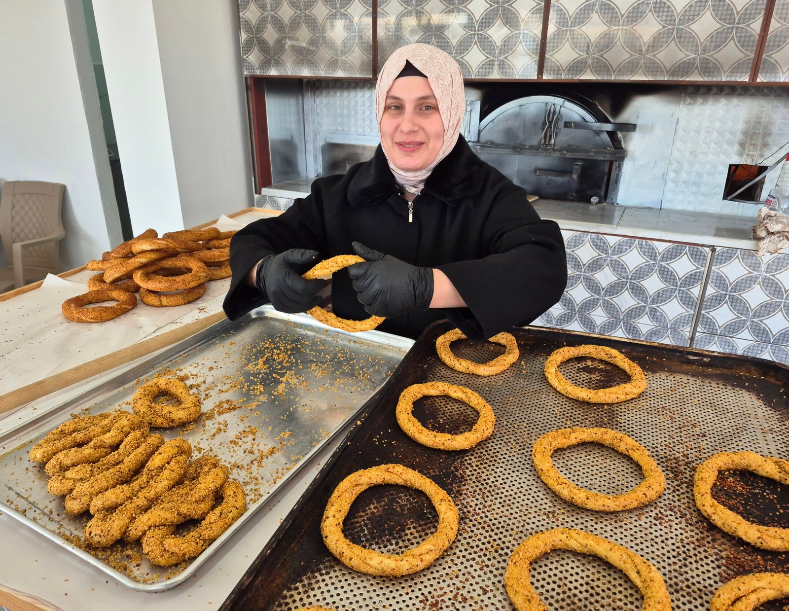 Kemal ERBEN/EĞİRDİR (Isparta), (DHA)- ISPARTA'nın Eğirdir ilçesinde Gamze Şimşek (29),