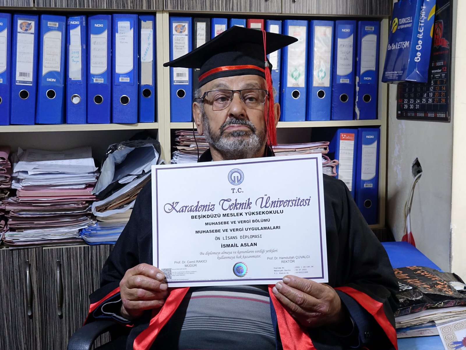 Selçuk BAŞAR-Efnan KÖSE/TRABZON, (DHA)- TRABZON’da arzuhalcilik yapan İsmail Aslan (77),