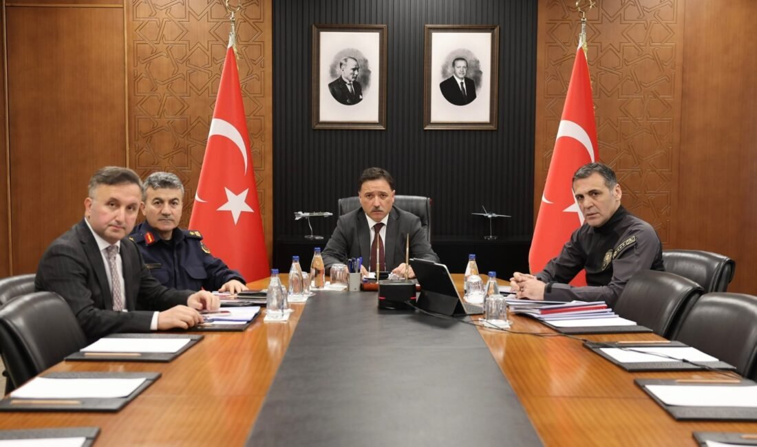 Vali Çiçek ve beraberindeki heyet “Okul Güvenliği” toplantısına katıldı (RHA)