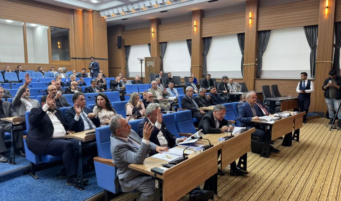 (RHA)- Kayseri Büyükşehir Belediyesi, dar gelirli emeklilere yönelik 10 bin