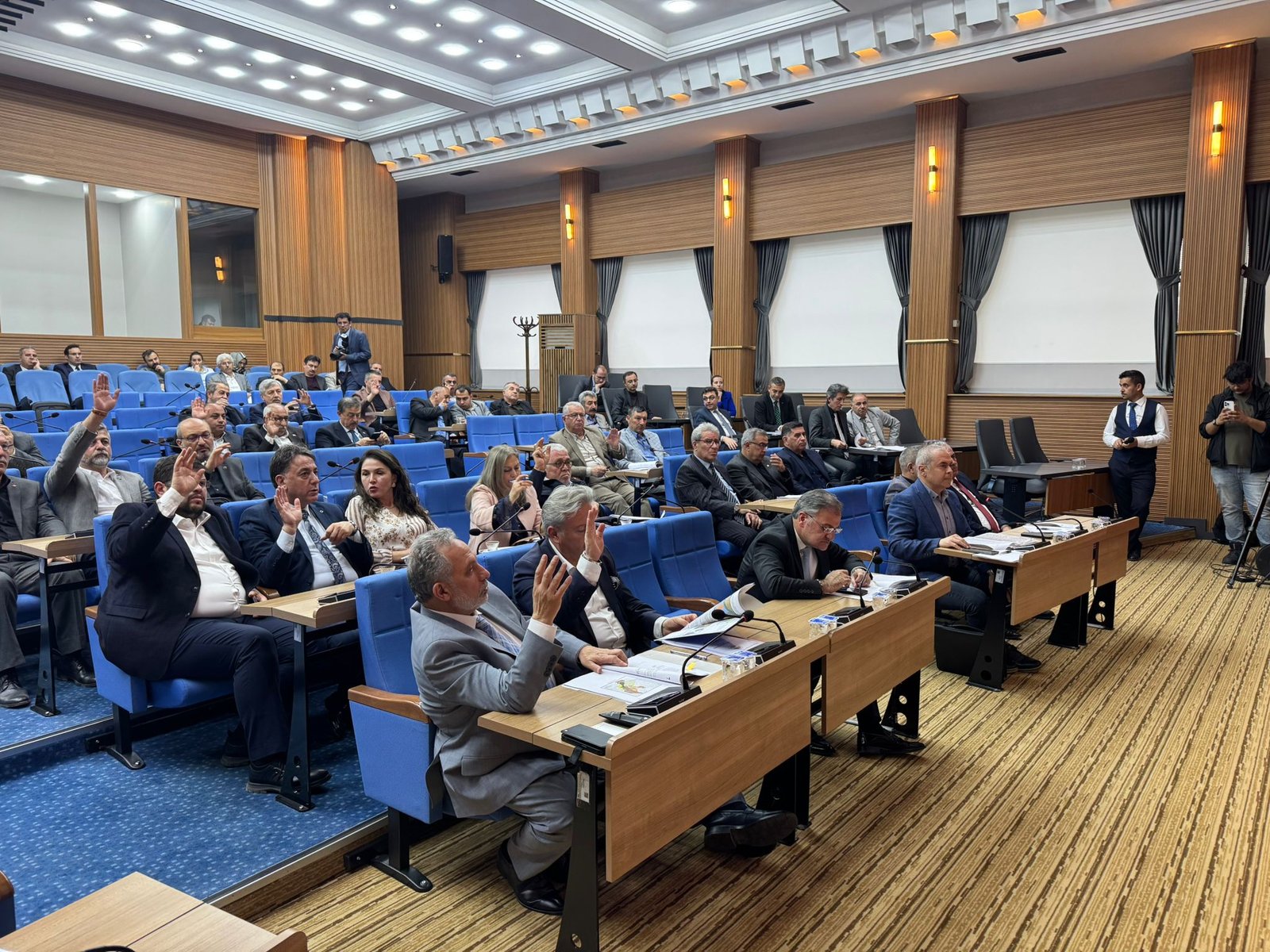 (RHA)- Kayseri Büyükşehir Belediyesi, dar gelirli emeklilere yönelik 10 bin