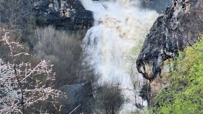 (RHA) – Kayseri’nin Yahyalı ilçesinde etkili olan sağanak yağış, Derebağı