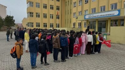 (RHA)- Kahramanmaraş’taki okul saldırısında hayatını kaybeden öğretmen ve öğrenciler Kayseri’nin