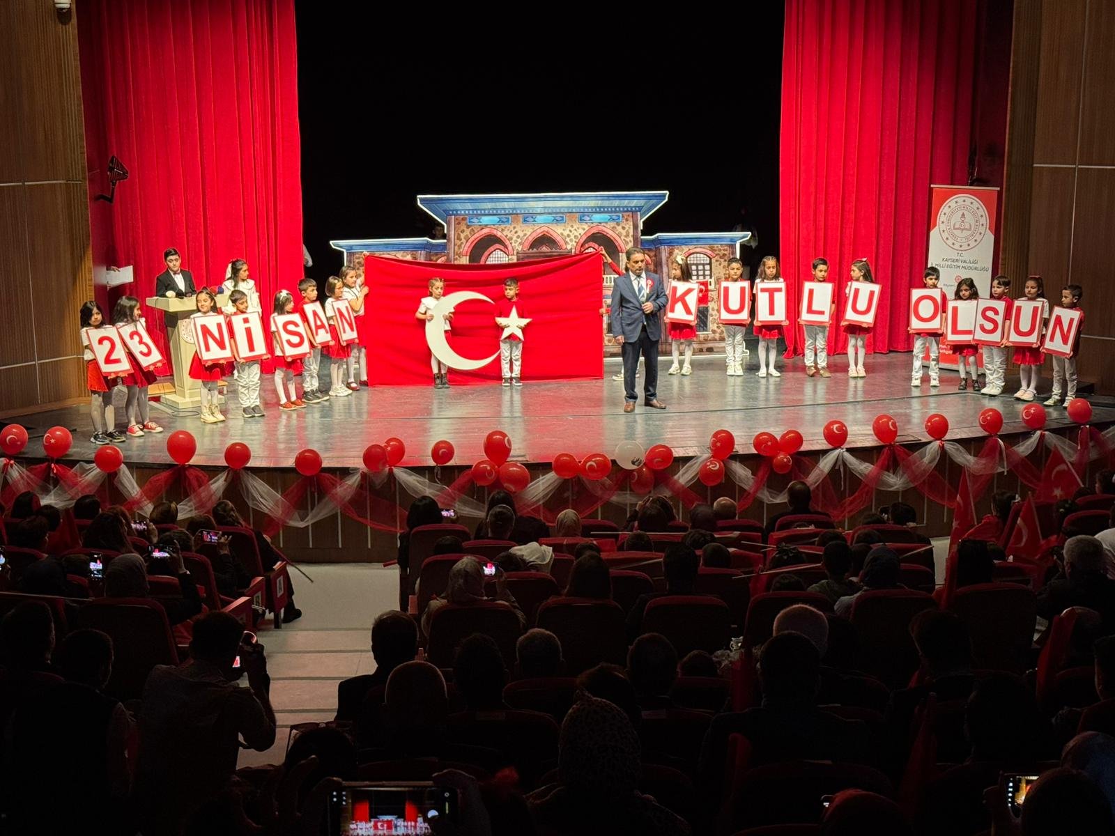 (RHA)- Kayseri’de, 23 Nisan Ulusal Egemenlik ve Çocuk Bayramı dolayısıyla