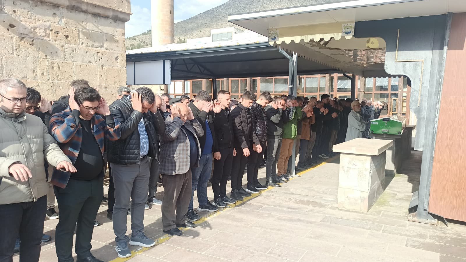 (RHA) – Kayseri’de, Erciyes Üniversitesi Tıp Fakültesi Hastanesi’nde görev yapan