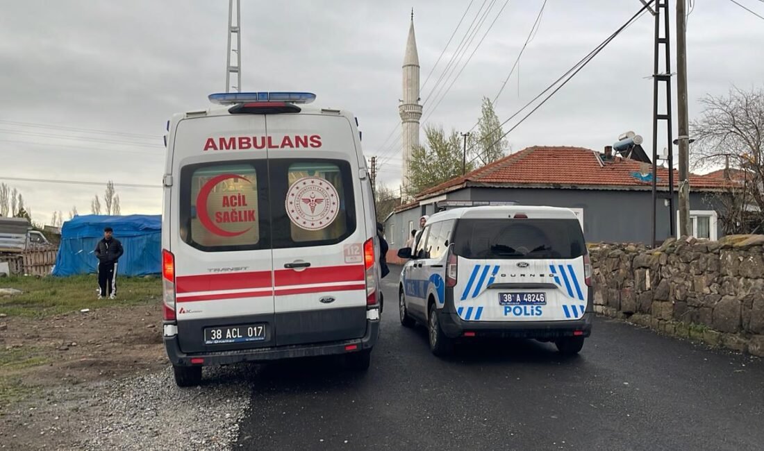 (RHA)- Kayseri’de, iki grup arasında çıkan kavgada 1 kişi bıçak, 2