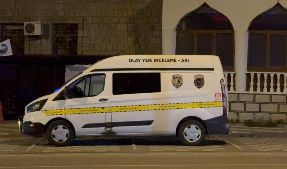 (RHA)- Kayseri’de iki grup arasında çıkan silahlı kavgada 2 kişi