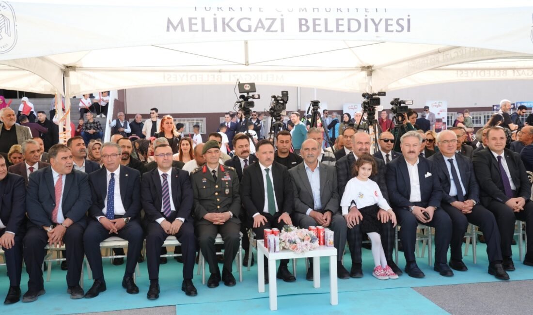 Vali Çiçek: Türkiye’ye örnek bir proje ortaya çıktı (RHA)- Kayseri Valisi Gökmen Çiçek, Meysu ERVA Spor Kulübü açılış