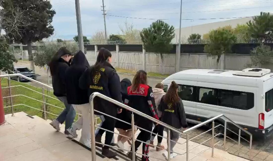 Serkan ÖZDEMİR/AKHİSAR (Manisa), (DHA)- MANİSA'nın Akhisar ilçesinde 3 ayrı masaj