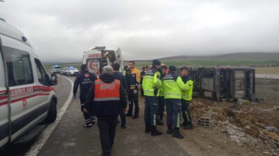 Erkan ALTUNTAŞ/AKSARAY, (DHA)- AKSARAY'da tur otobüsünün şarampole devrildiği kazada ilk