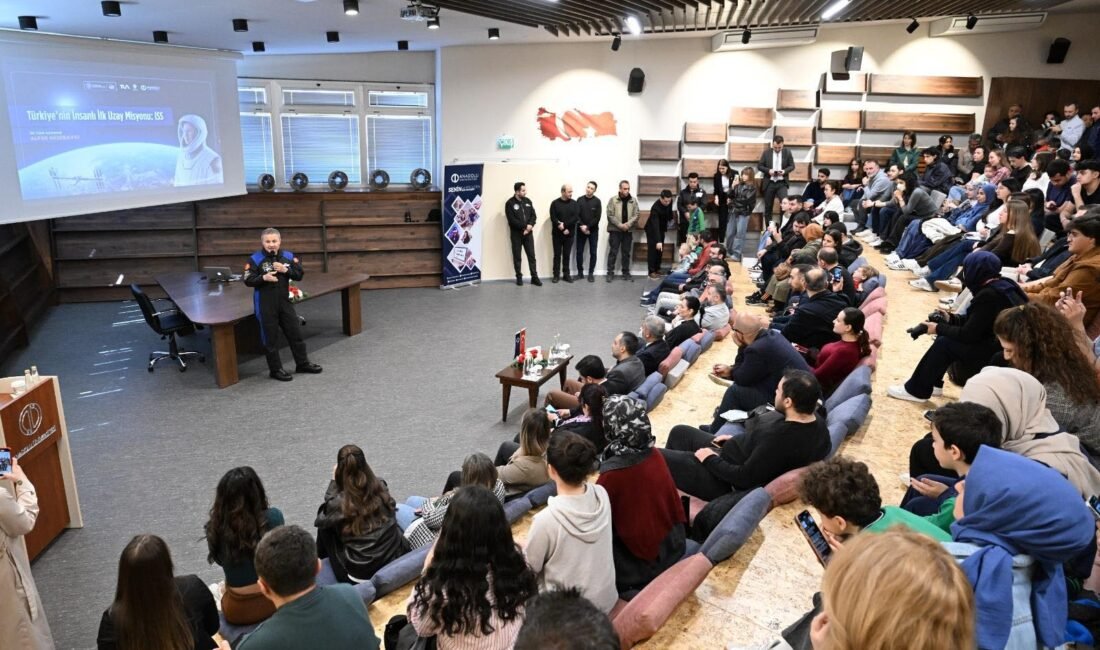 Batuhan KILIÇ/ESKİŞEHİR, (DHA)- TÜRKİYE'nin ilk astronotu Alper Gezeravcı, Anadolu Üniversitesi