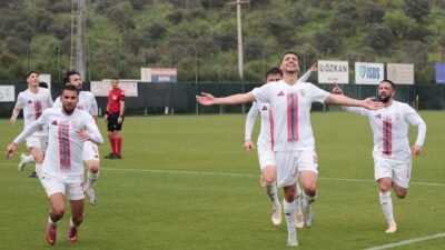 Mustafa KÖPRÜLÜ / İZMİR, (DHA)- 2'nci Lig Beyaz Grup'ta evinde