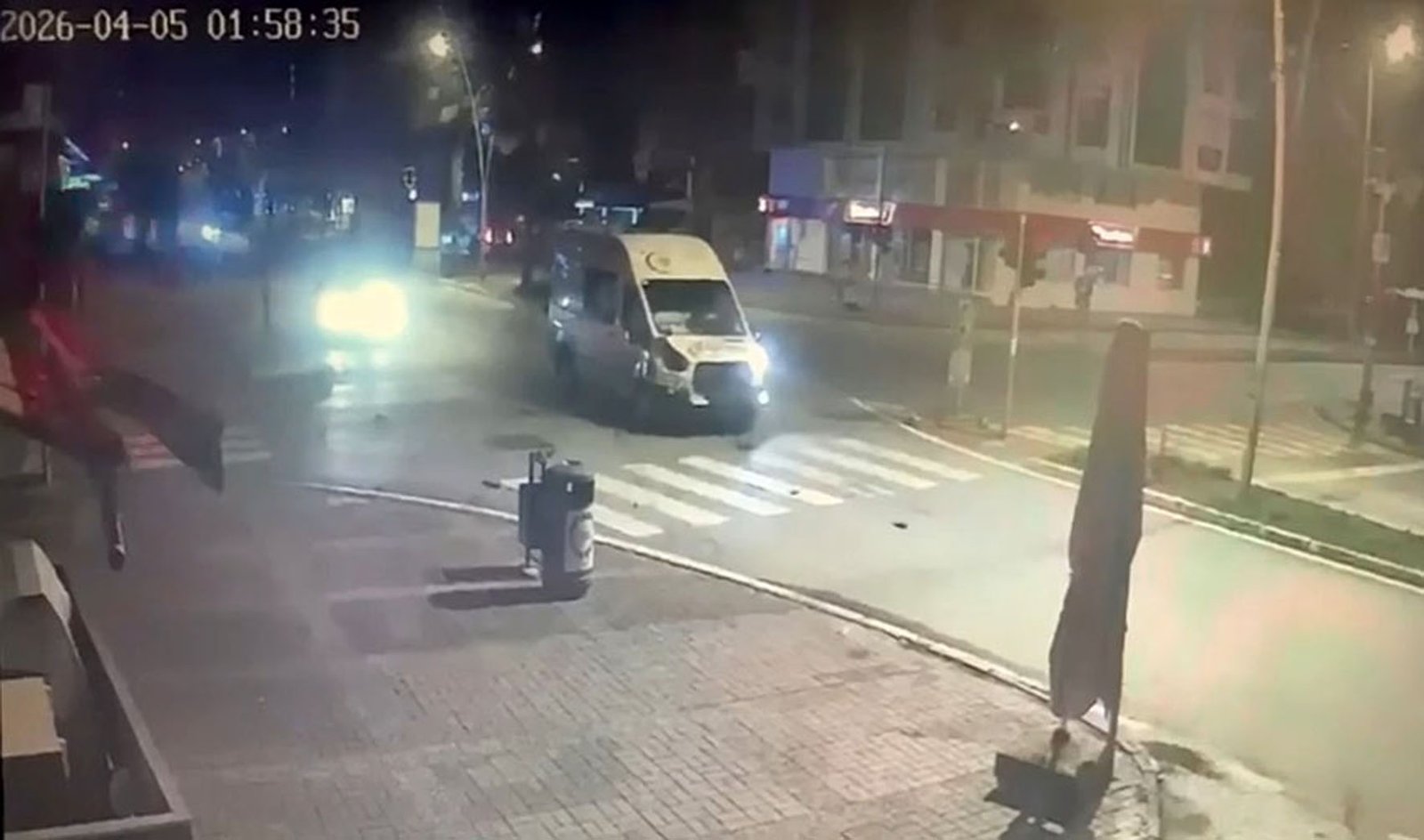 Mithat ABAKAN/MANAVGAT (DHA)- ANTALYA'nın Manavgat ilçesinde ambulansla çarpışan minibüsteki 2