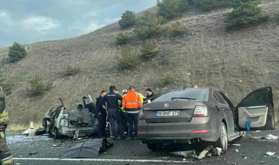 Gizem CENGİL-Muhammet BAYRAM/ANKARA, (DHA)- ANKARA Çevre Yolu'nda iki otomobilin çarpıştığı