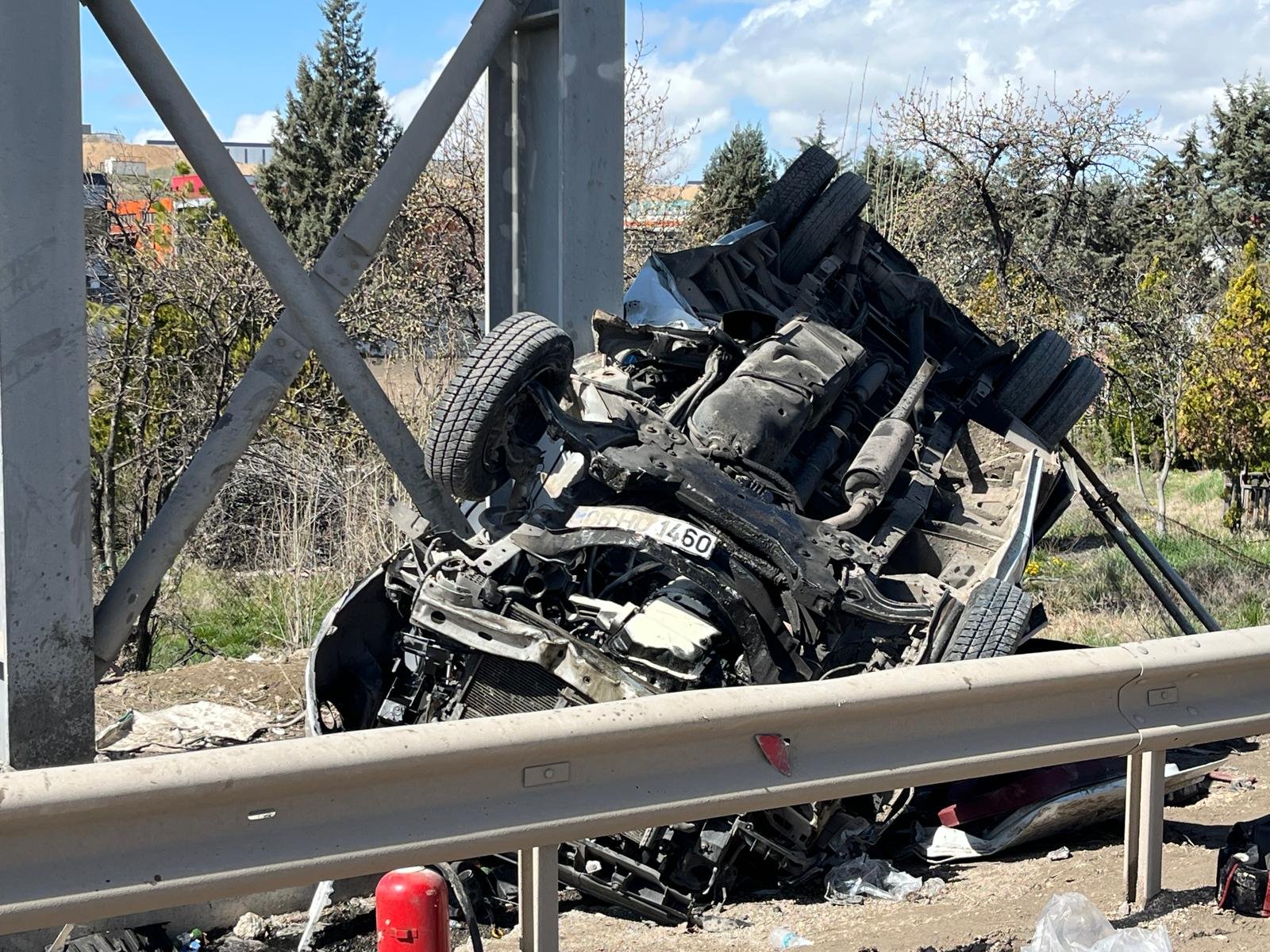 5 ÖLÜ, 14 YARALI Ankara'nın Kahramankazan ilçesinde özel halk minibüsünün,