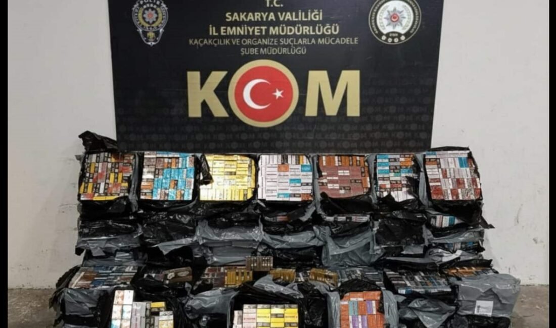 Serhat YILMAZ/HENDEK(Sakarya), (DHA) SAKARYA’da polis ekiplerince TEM Otoyolu'nda durdurulan araçta